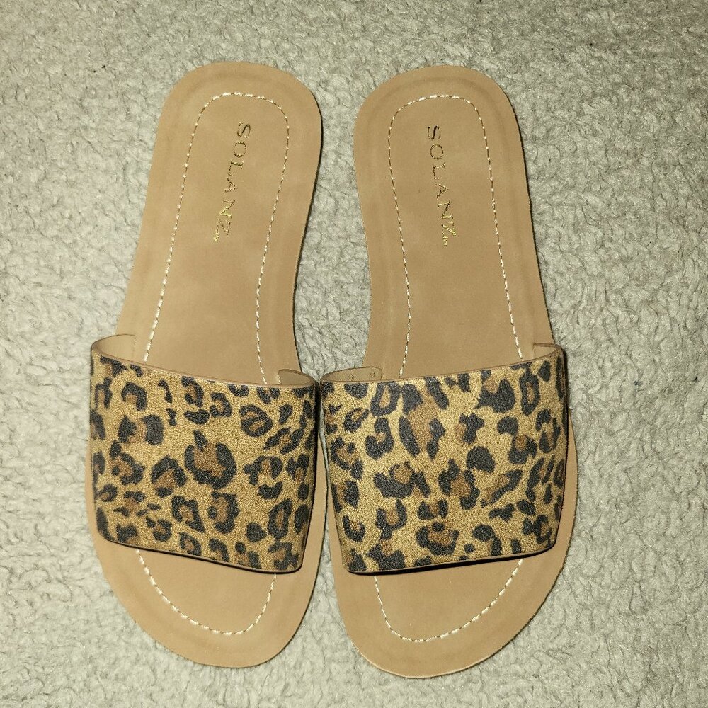 Solanz Efron Leopard Print Sandals Size 6M New Unused